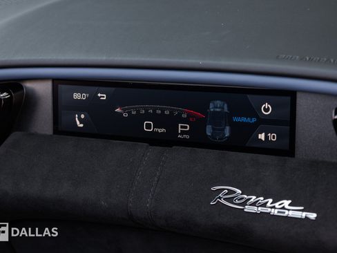 Used 2024 Ferrari Roma Spider RWD image 41