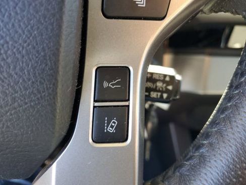 Used 2018 Toyota Tacoma SR5 image 21