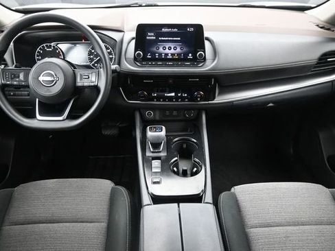Used 2022 Nissan Rogue SV FWD image 20