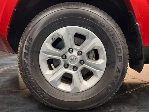 Used 2021 Toyota 4Runner SR5 Premium w/ Moonroof Package image 31