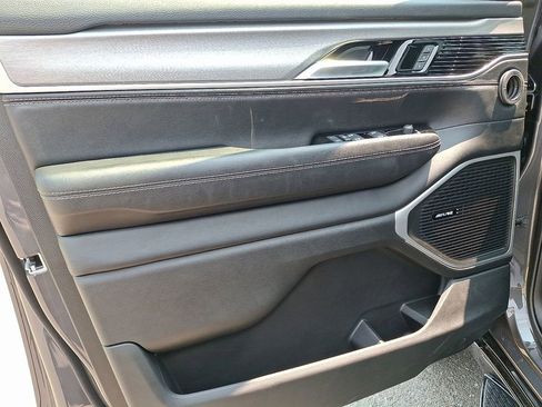 New 2025 Jeep Wagoneer Series II w/ Premium Group I AWD/4WD image 10