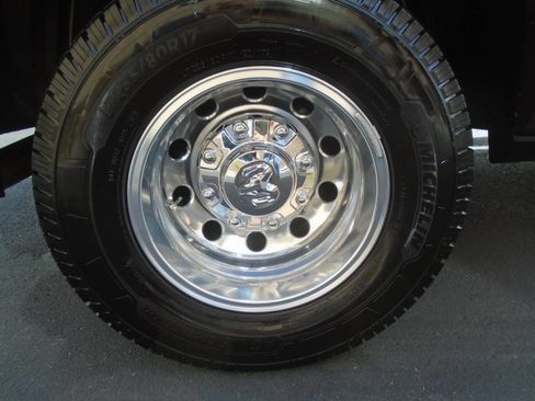 Used 2024 RAM 3500 Limited w/ Safety Group image 30