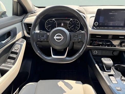 Used 2023 Nissan Rogue SV w/ SV Premium B Package FWD image 13