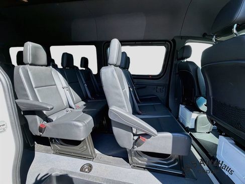 Used 2022 Mercedes-Benz Sprinter 2500 image 30