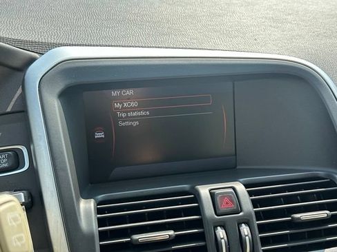 Used 2011 Volvo XC60 3.2 AWD/4WD image 24