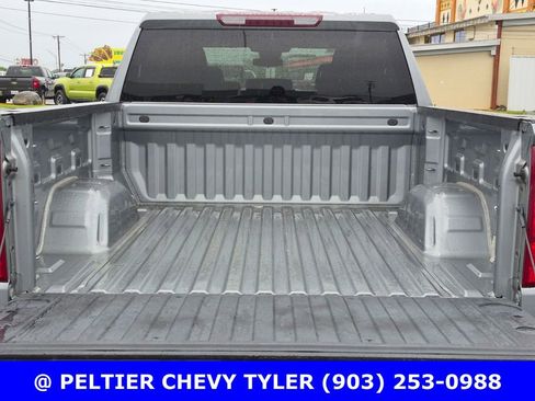 Used 2023 Chevrolet Silverado 1500 Custom image 8