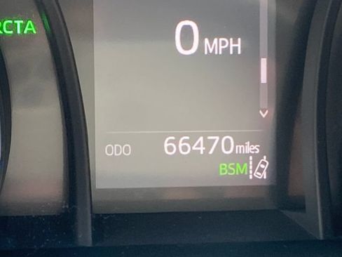 Used 2019 Toyota Camry LE w/ Convenience Package FWD image 16