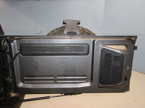 Used 2024 Ford Bronco Black Diamond image 36