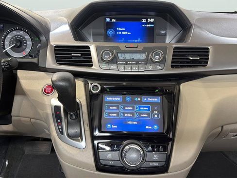 Used 2016 Honda Odyssey SE image 15