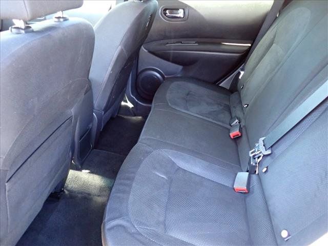 Used 2015 Nissan Rogue S w/ Convenience Package FWD image 9