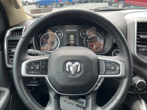 Used 2020 RAM 1500 Big Horn AWD/4WD image 18