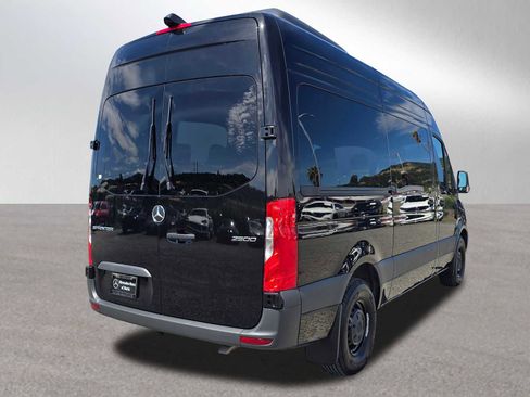 Used 2025 Mercedes-Benz Sprinter 2500 image 3