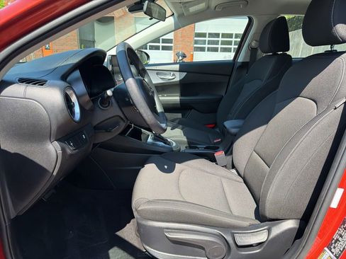 Used 2023 Kia Forte LXS FWD image 13