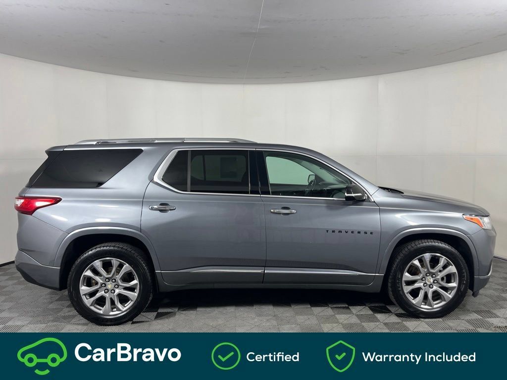 Used 2019 Chevrolet Traverse Premier w/ LPO, Blackout Package AWD/4WD image 4