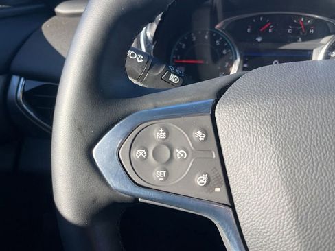 Used 2023 Chevrolet Traverse LT image 35