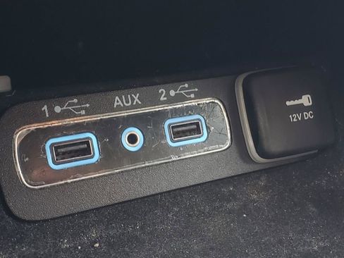 Used 2019 Jeep Grand Cherokee Limited image 28