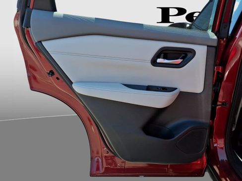 Certified 2024 Nissan Rogue SL w/ SL Premium Package AWD/4WD image 12