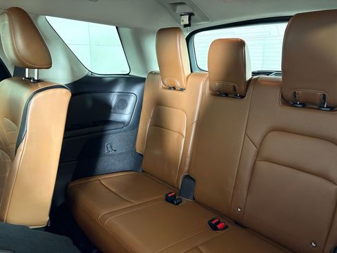 Used 2022 Nissan Pathfinder Platinum w/ Cargo Package image 38