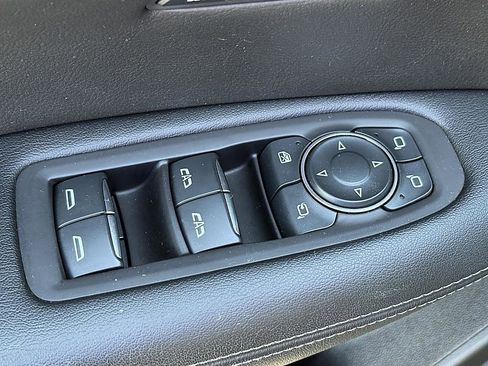 Used 2020 Cadillac XT5 Premium Luxury image 18