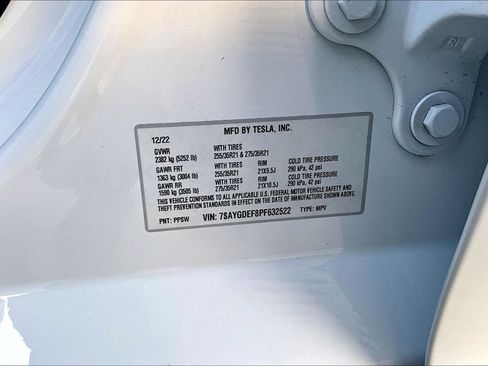 Used 2023 Tesla Model Y Performance AWD/4WD image 17