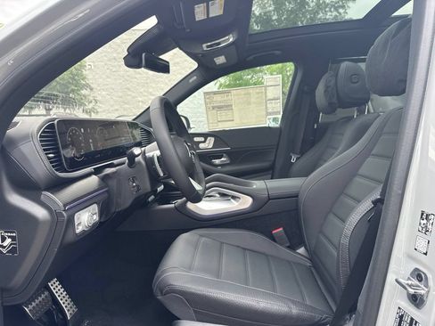 New 2026 Mercedes-Benz GLS 580 4MATIC image 12
