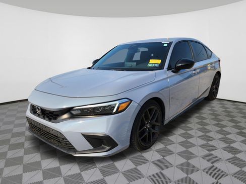 Used 2024 Honda Civic Sport image 2