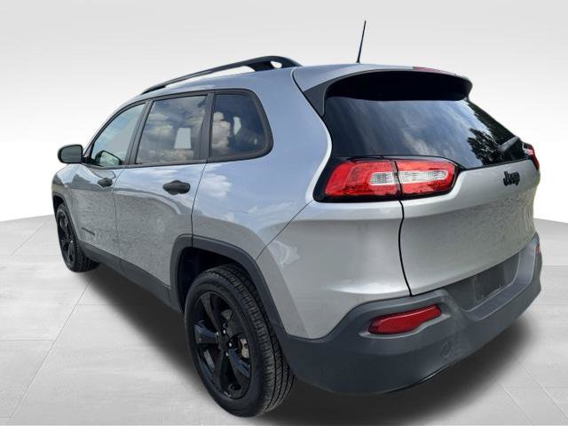Used 2017 Jeep Cherokee Sport FWD image 6