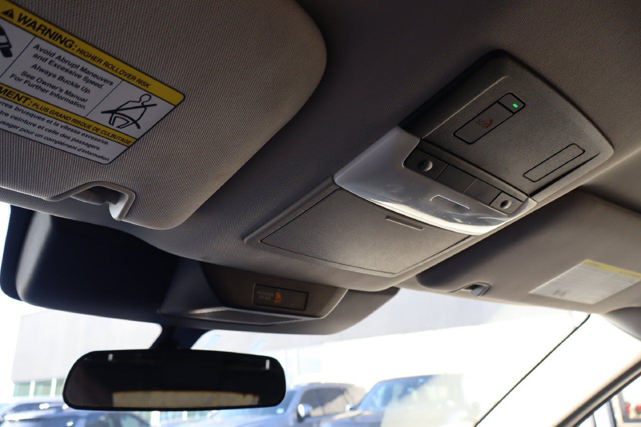 Used 2024 Nissan Pathfinder SV FWD image 28