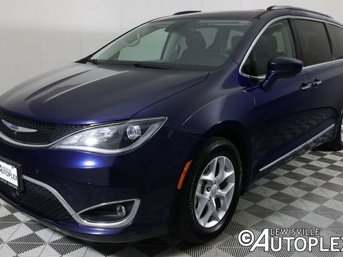 Used 2019 Chrysler Pacifica Touring-L Plus FWD image 9