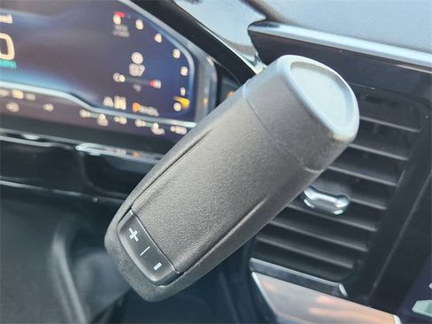 Used 2025 Chevrolet Silverado 1500 LT image 23