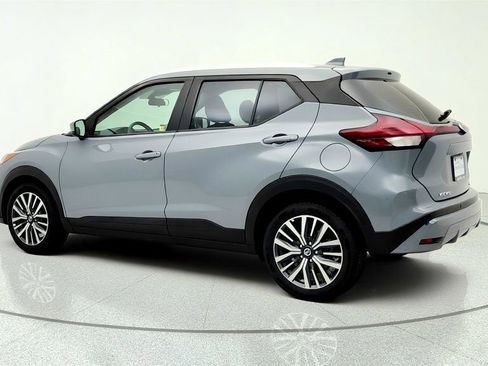 Used 2021 Nissan Kicks SV FWD image 7
