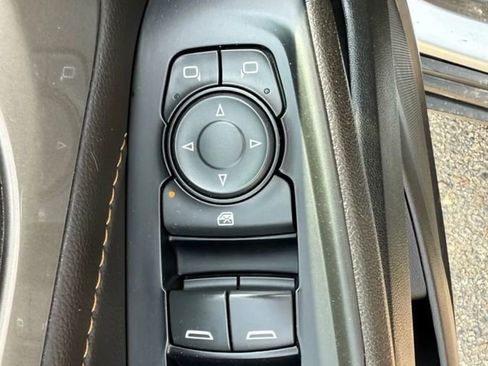 Used 2020 Chevrolet Traverse LS image 15