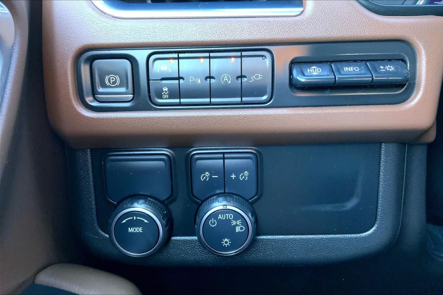Used 2021 Chevrolet Tahoe High Country RWD image 33