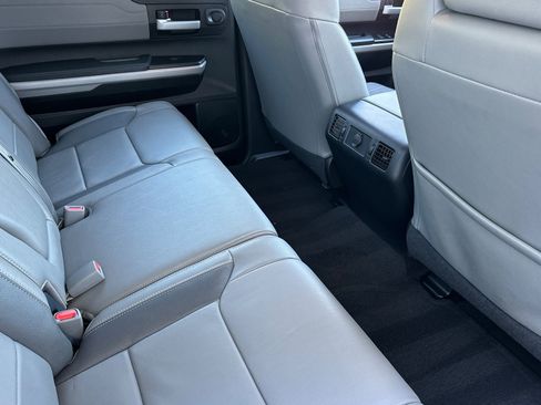 Used 2018 Toyota Tundra Limited w/ Limited Premium Package RWD image 31