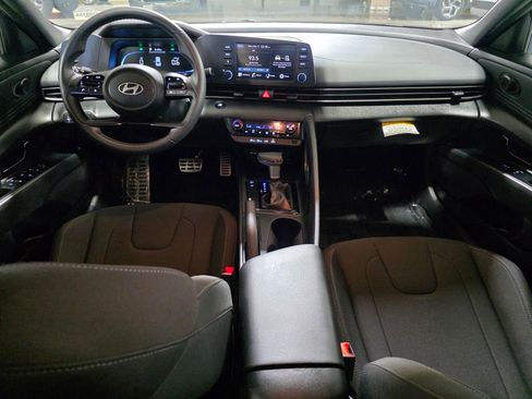 Certified 2025 Hyundai Elantra Sport FWD image 18