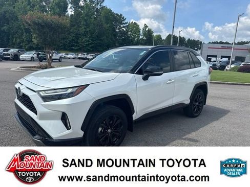 Used 2024 Toyota RAV4 XSE AWD/4WD image 6