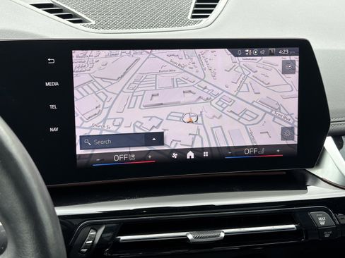 Used 2024 BMW X1 xDrive28i w/ Technology Package image 12