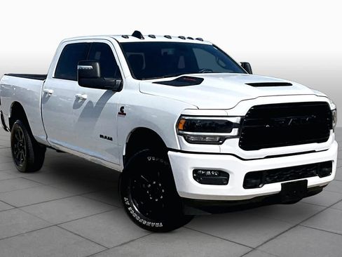 Used 2024 RAM 2500 Laramie w/ Night Edition AWD/4WD image 3
