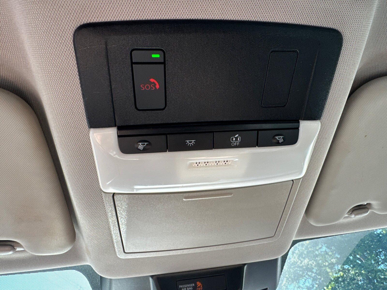 Used 2022 Nissan Rogue SV FWD image 26