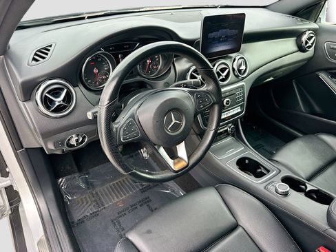 Used 2019 Mercedes-Benz GLA 250 GLA 250 image 9