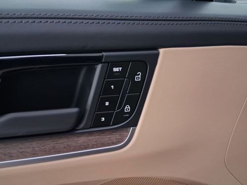 New 2025 Porsche Cayenne S image 12