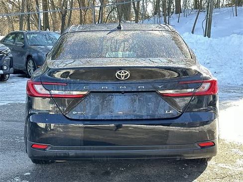 Used 2025 Toyota Camry LE image 4
