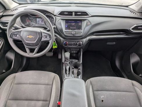 Used 2023 Chevrolet TrailBlazer LS FWD image 16