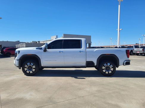 Used 2025 GMC Sierra 2500 Denali w/ Denali Reserve Package image 2