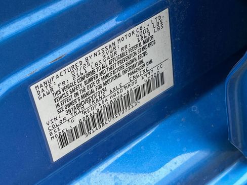 Used 2025 Nissan Sentra SV image 28