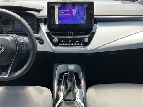 Certified 2025 Toyota Corolla SE w/ Convenience Package FWD image 16