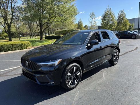 Used 2026 Volvo XC60 B5 Plus w/ Protection Package Premier AWD/4WD image 3