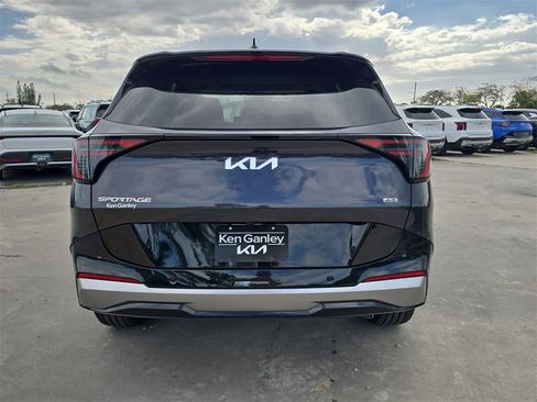 New 2026 Kia Sportage SX image 7