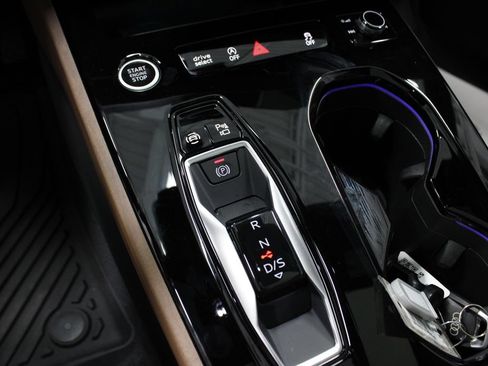 Used 2025 Audi A5 2.0T Premium Plus w/ Premium Plus AWD/4WD image 32