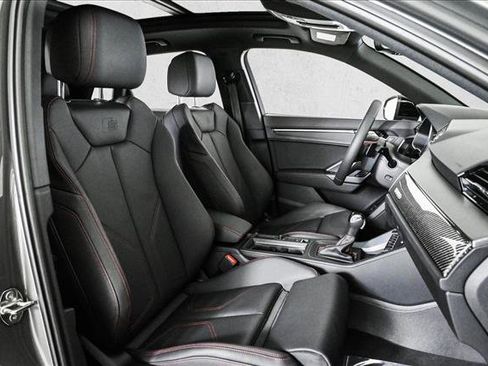 Certified 2025 Audi Q3 2.0T Premium Plus w/ Premium Plus Package image 22